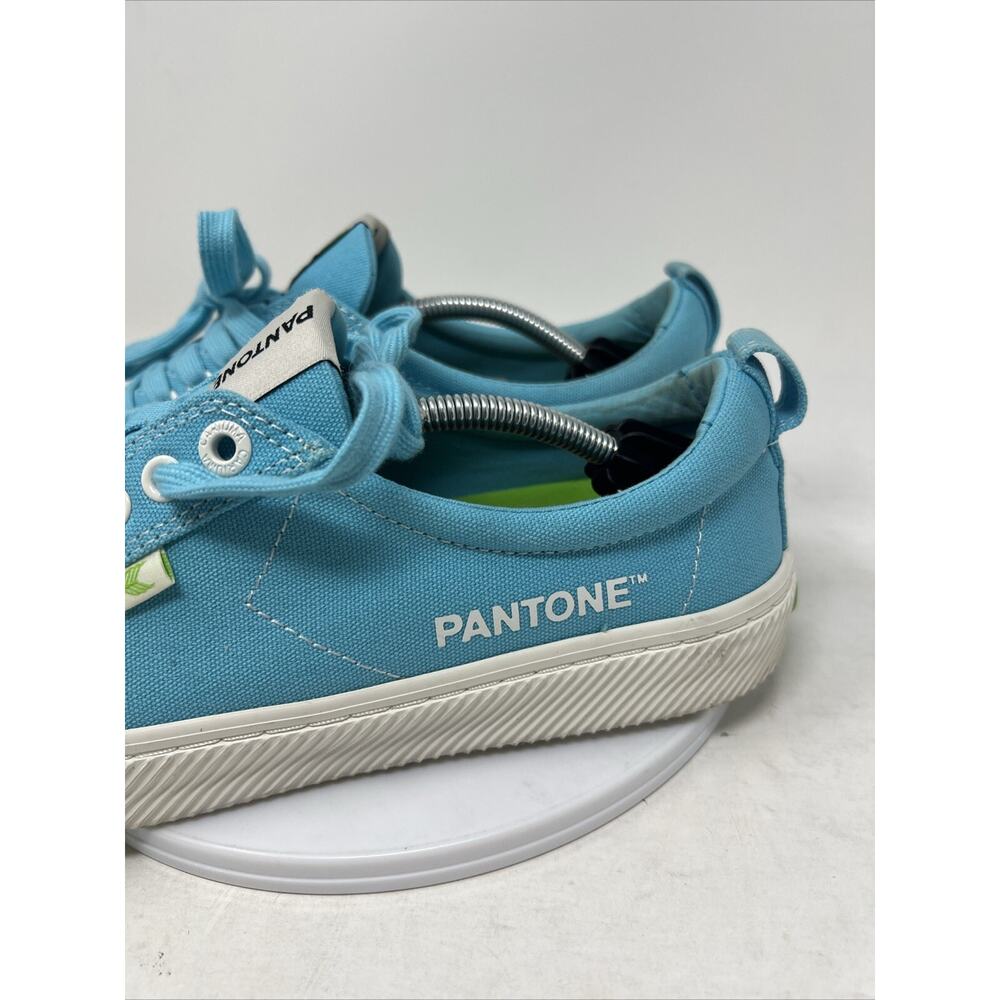 Cariuma x Pantone WMNS 10 Capri Blue Oca Low Canvas Contrast Thread Sneakers - Picture 2 of 5